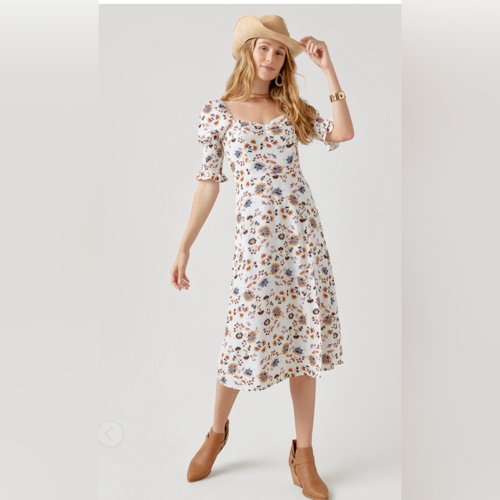 Vera Smocked Sleeve Paisley Midi Dress